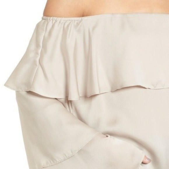 💕SALE💕 Leith Off the Shoulder Ruffle Top - Picture 4 of 9